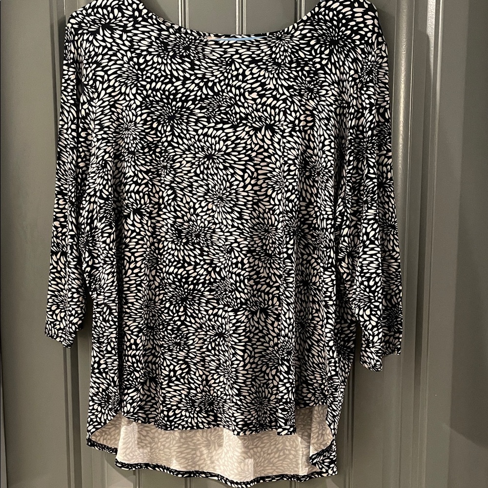 Philosophy Black and White Leaf Print Tunic